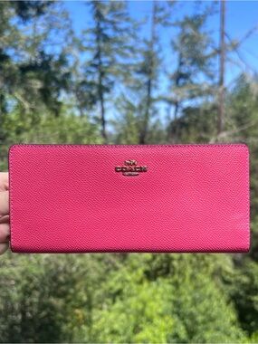 COACH Slim Bifold Wallet PINK Crossgrain Leather with Gold Hardware AUTHENTIC